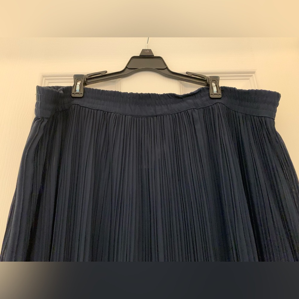 Diane Von Furstenberg Vintage Size 14 Elegant Navy Blue Pleated Skirt Old Money - Picture 4 of 10